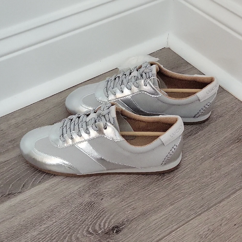 Lucky Brand Kalifo Sneakers Silver In Size 7.5M NIB